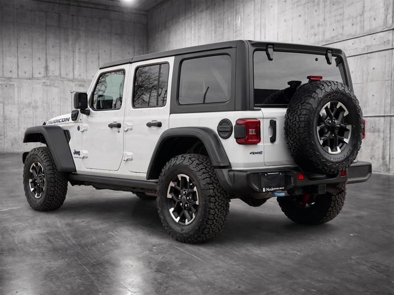 2024 Jeep Wrangler 4xe Rubicon 4 Door 4x4 Photo3