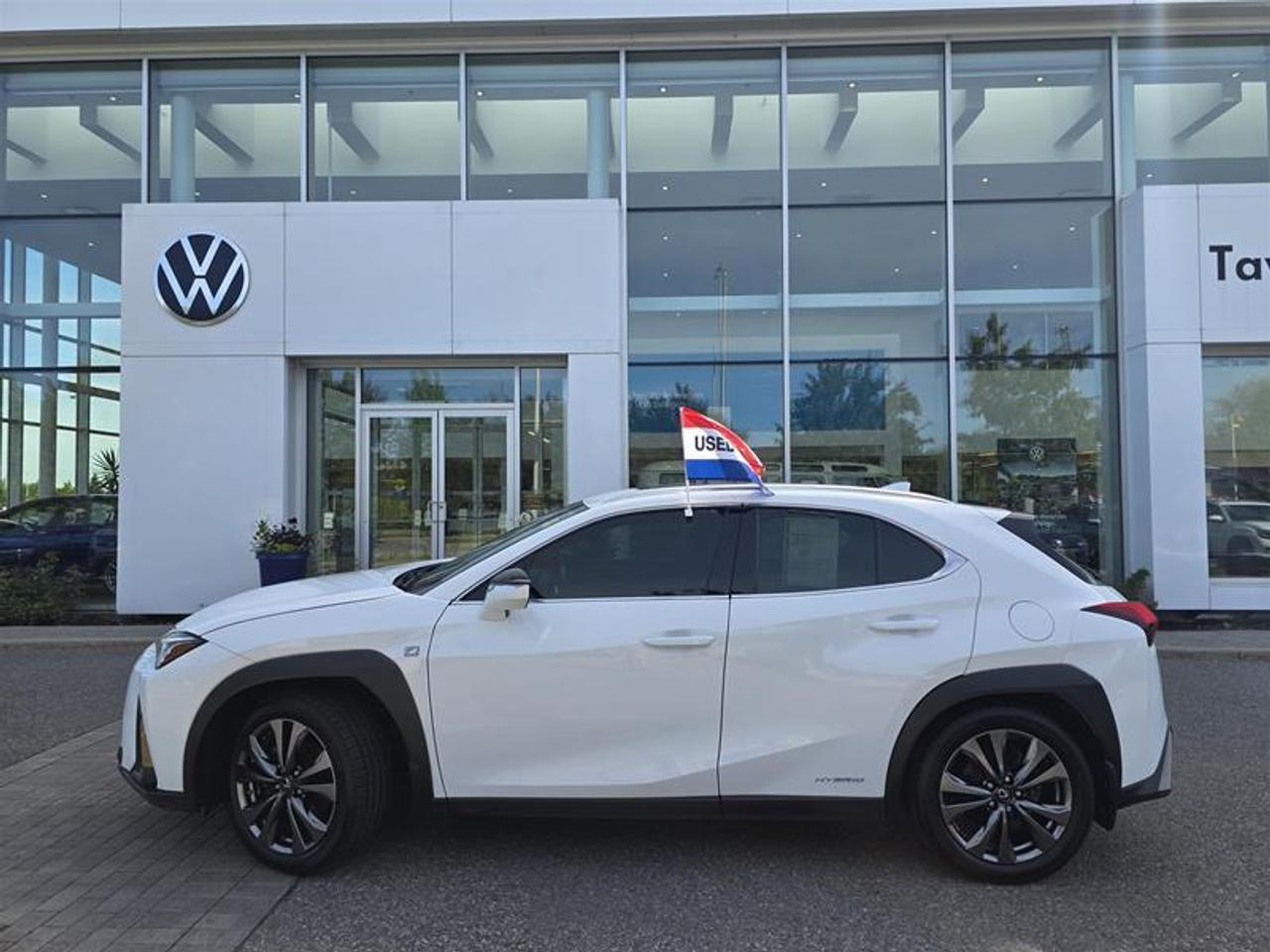 2021 Lexus UX 250h AWD W/Winter wheel pkg Photo