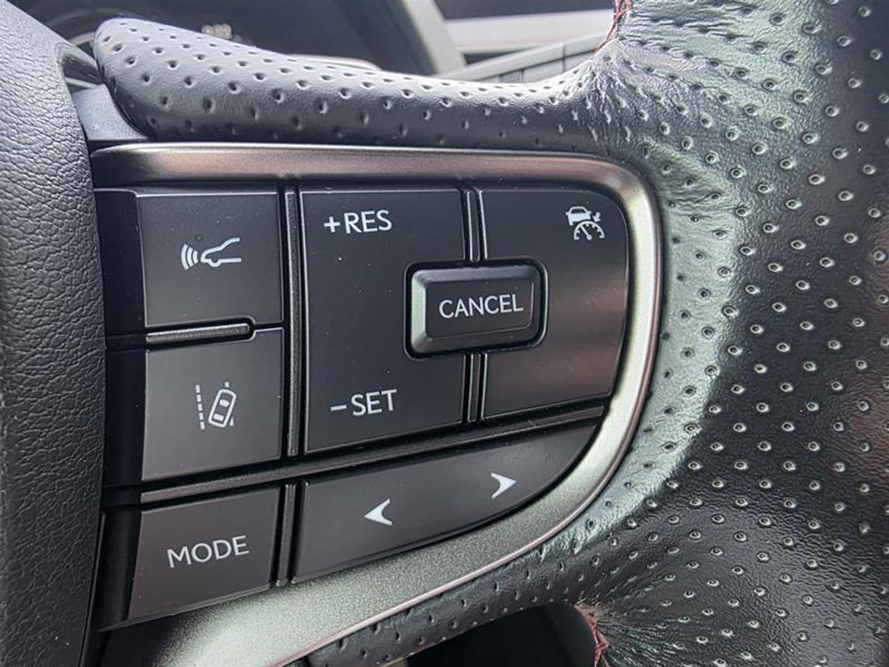 2021 Lexus UX 250h AWD W/Winter wheel pkg Photo