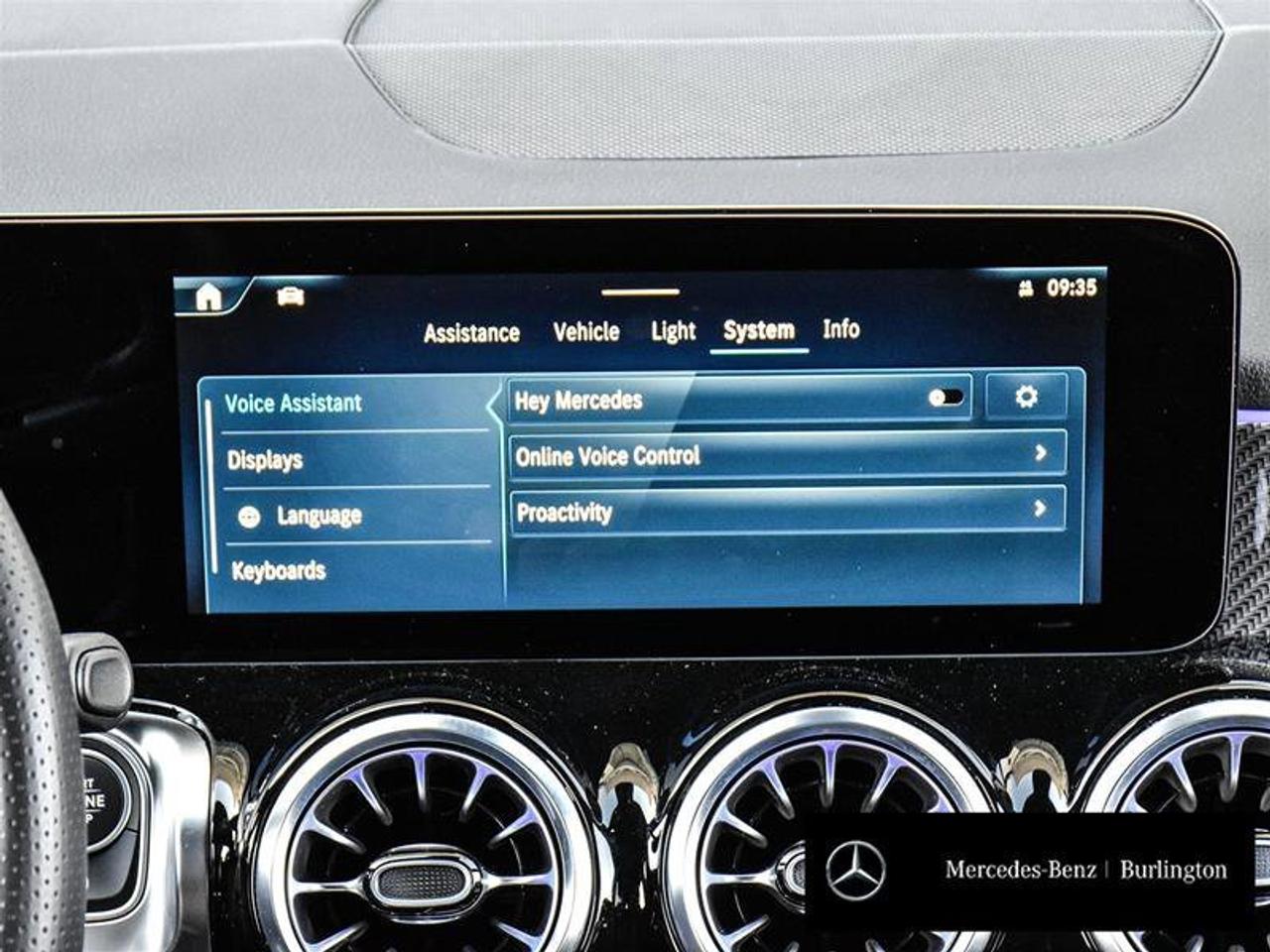 2025 Mercedes-Benz GLB GLB 250 Photo
