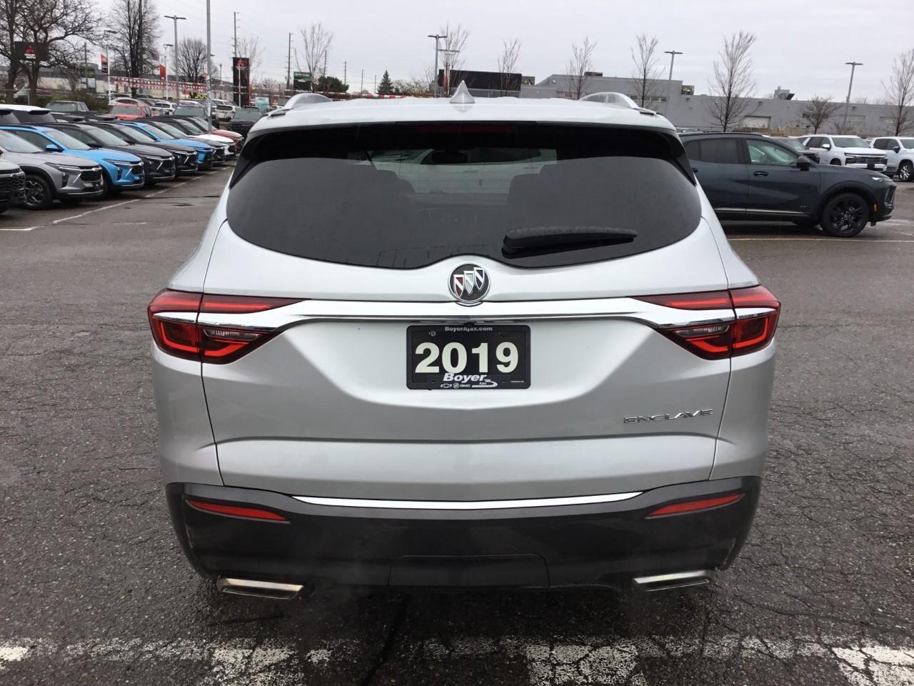 2019 Buick Enclave Essence Photo