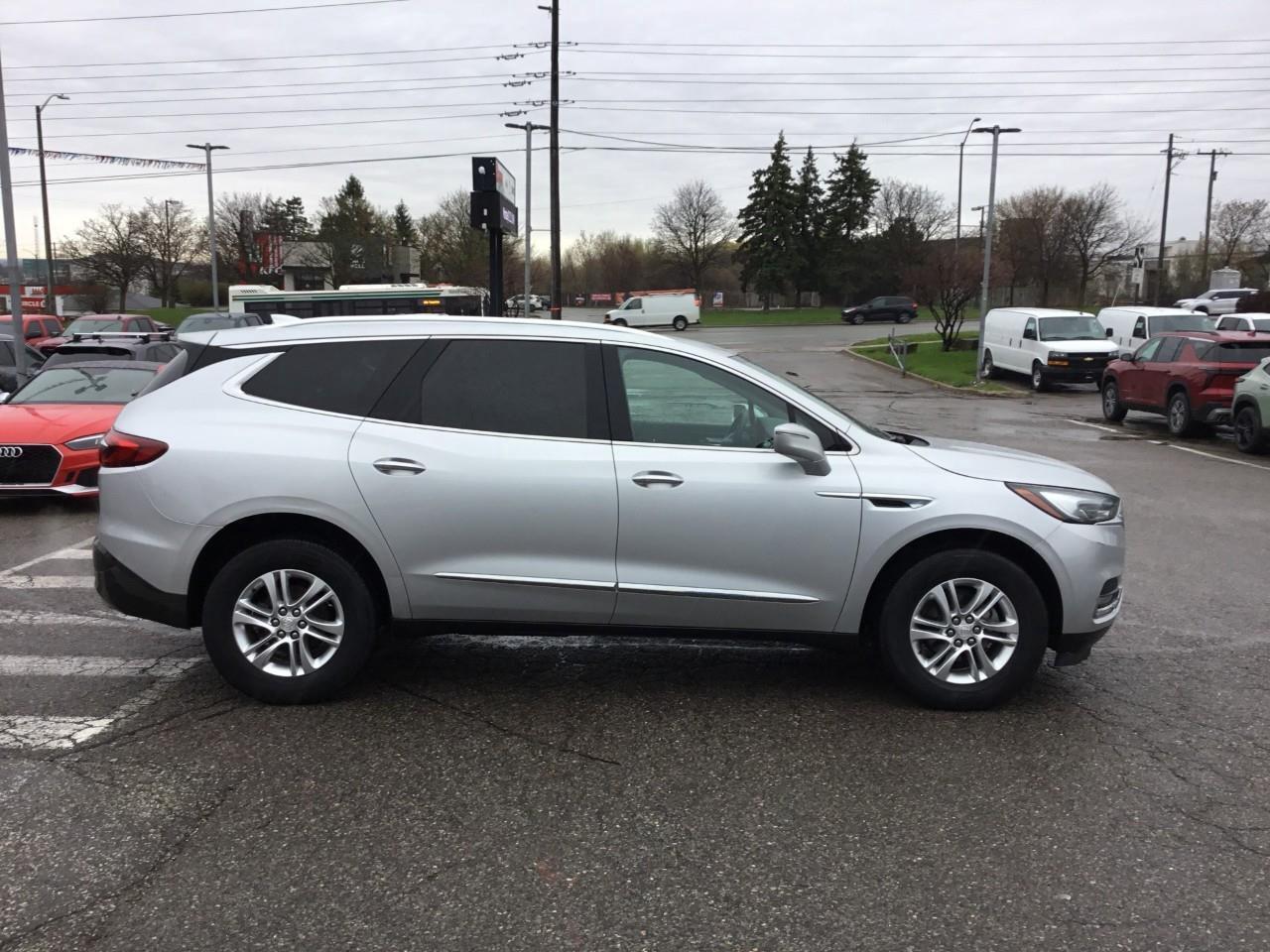 2019 Buick Enclave Essence Photo