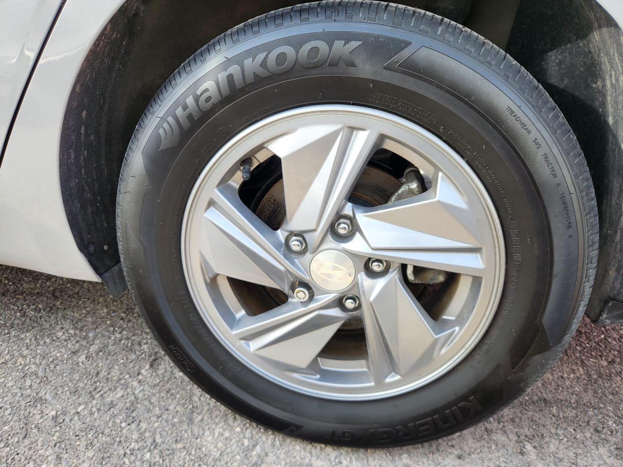 2024 Hyundai Elantra PREFERRED 4DR SEDAN Photo