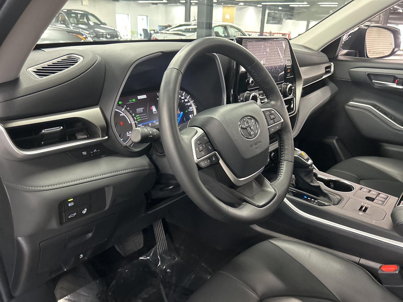 2024 Toyota Highlander HYBRID xle awd Photo