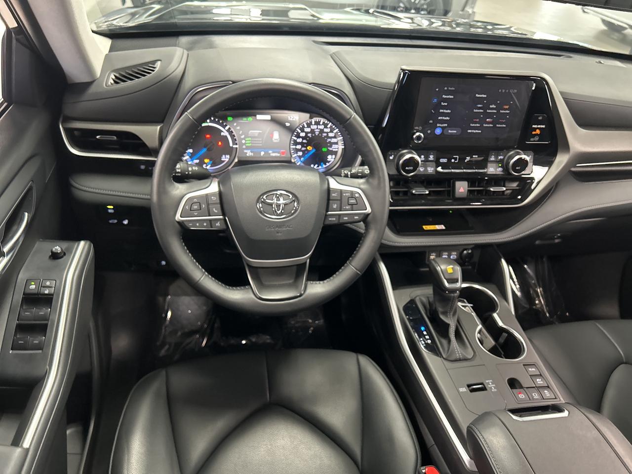 2024 Toyota Highlander HYBRID xle awd Photo