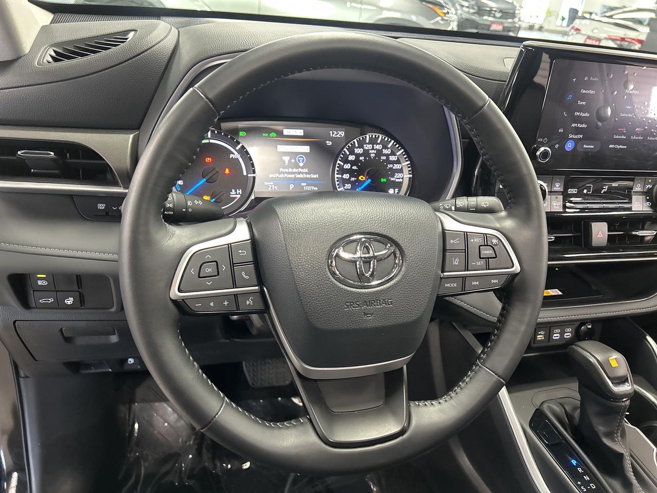 2024 Toyota Highlander HYBRID xle awd Photo