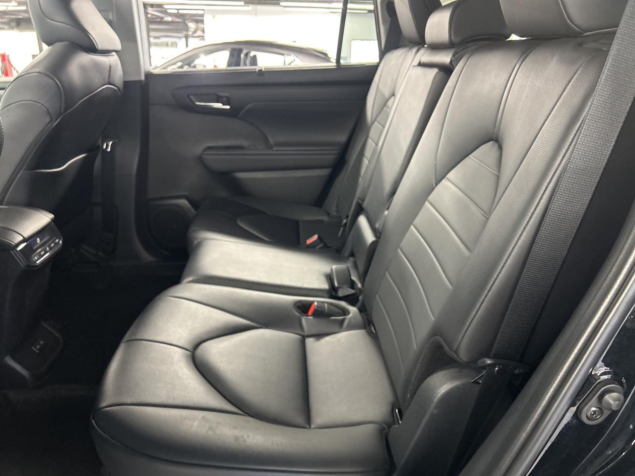 2024 Toyota Highlander HYBRID xle awd Photo