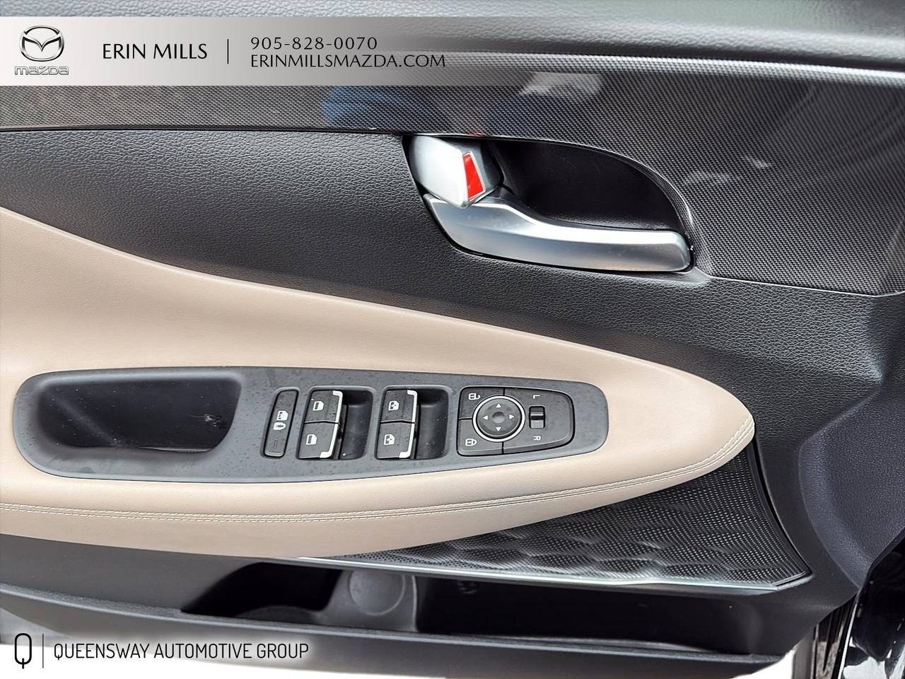 2023 Hyundai Santa Fe Preferred Photo