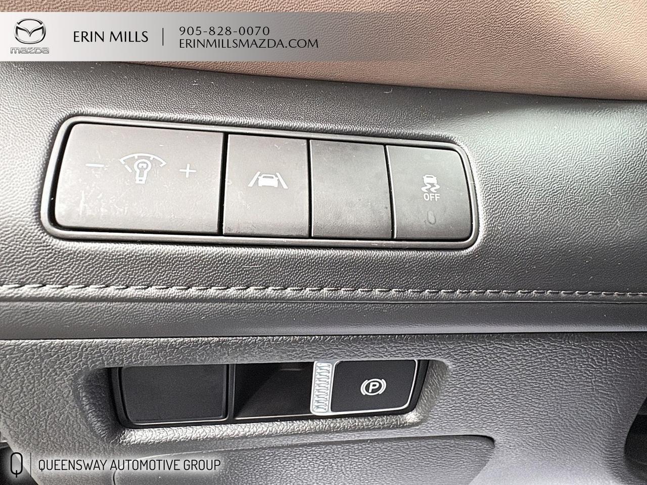 2023 Hyundai Santa Fe Preferred Photo