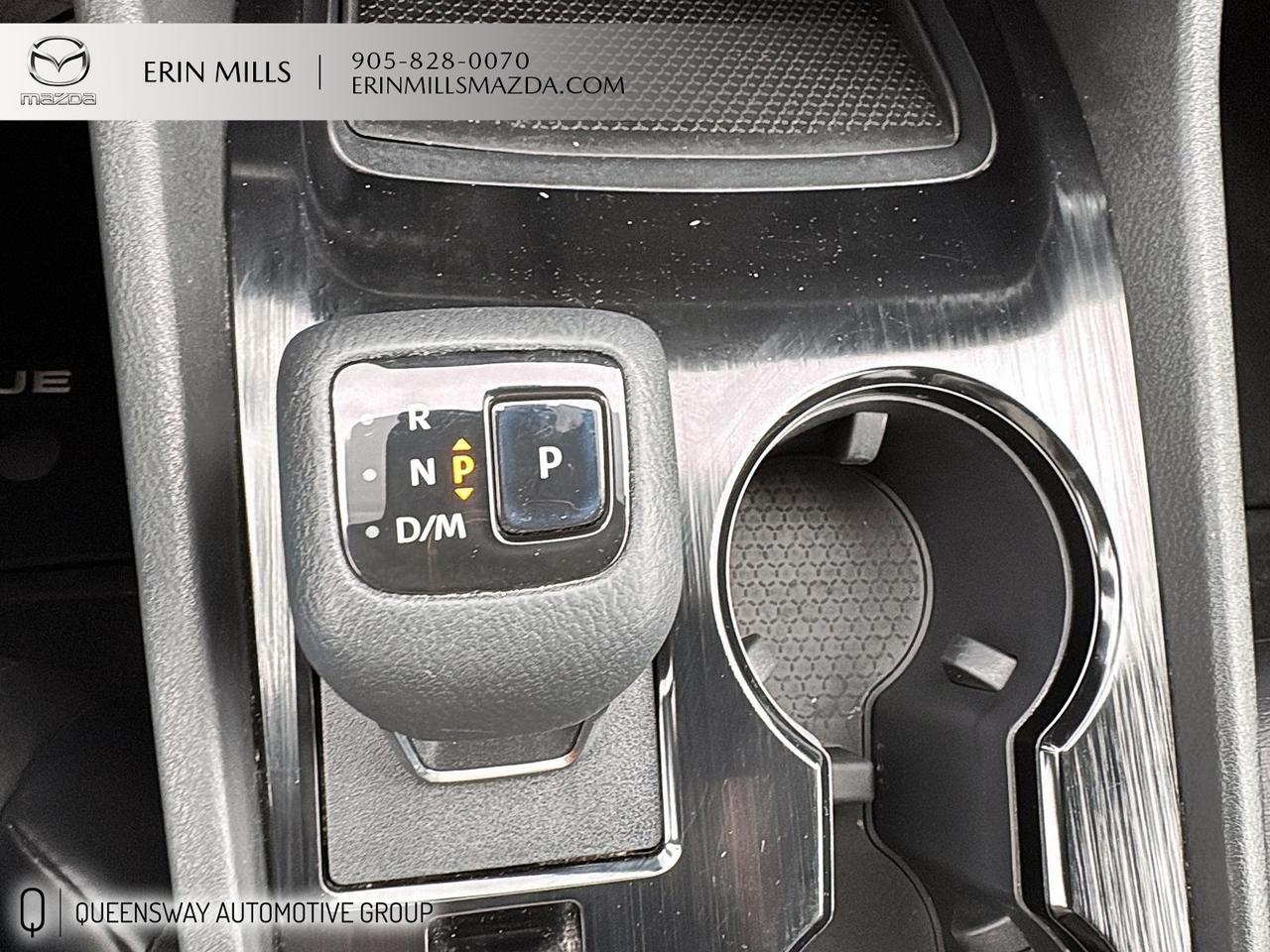 2021 Nissan Rogue SV Photo
