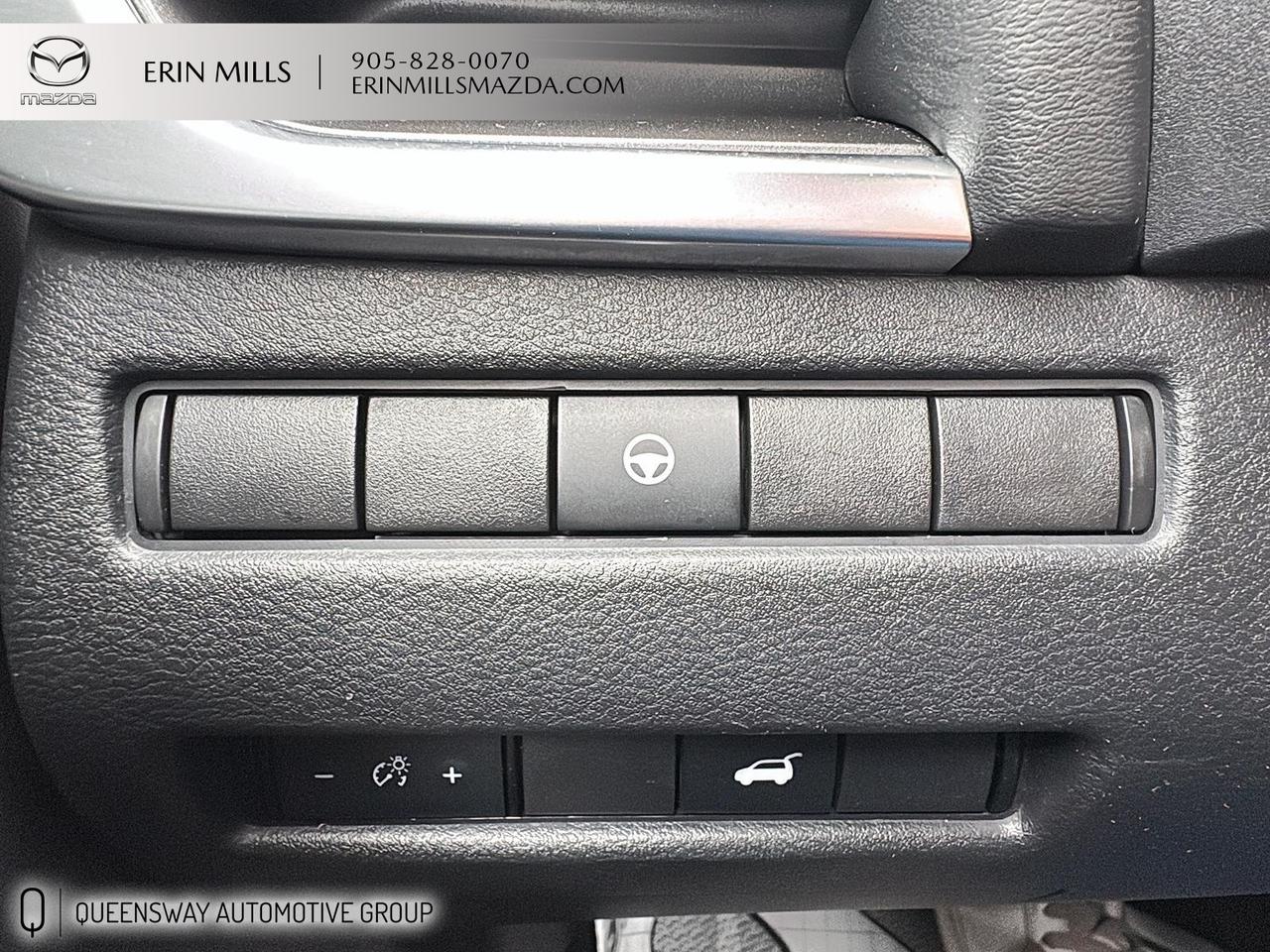 2021 Nissan Rogue SV Photo