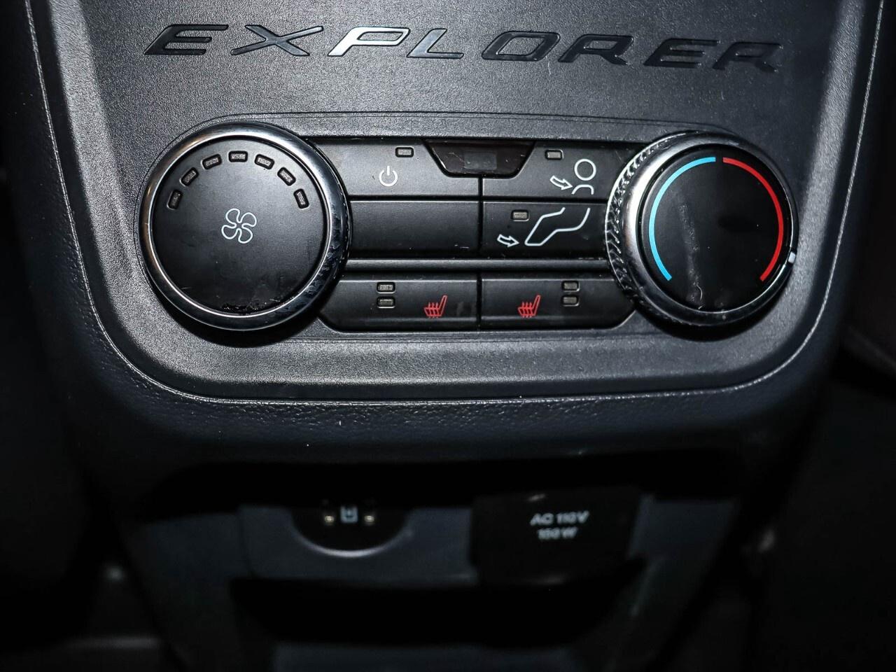 2026 Ford Explorer Platinum 4WD Photo