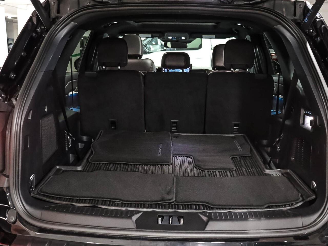 2026 Ford Explorer Platinum 4WD Photo