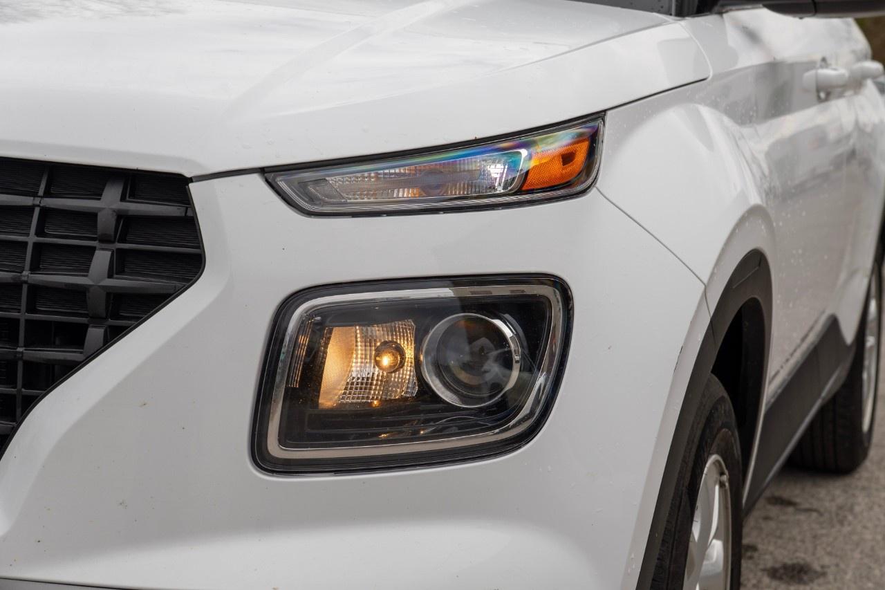 2023 Hyundai Venue Preferred IVT Photo