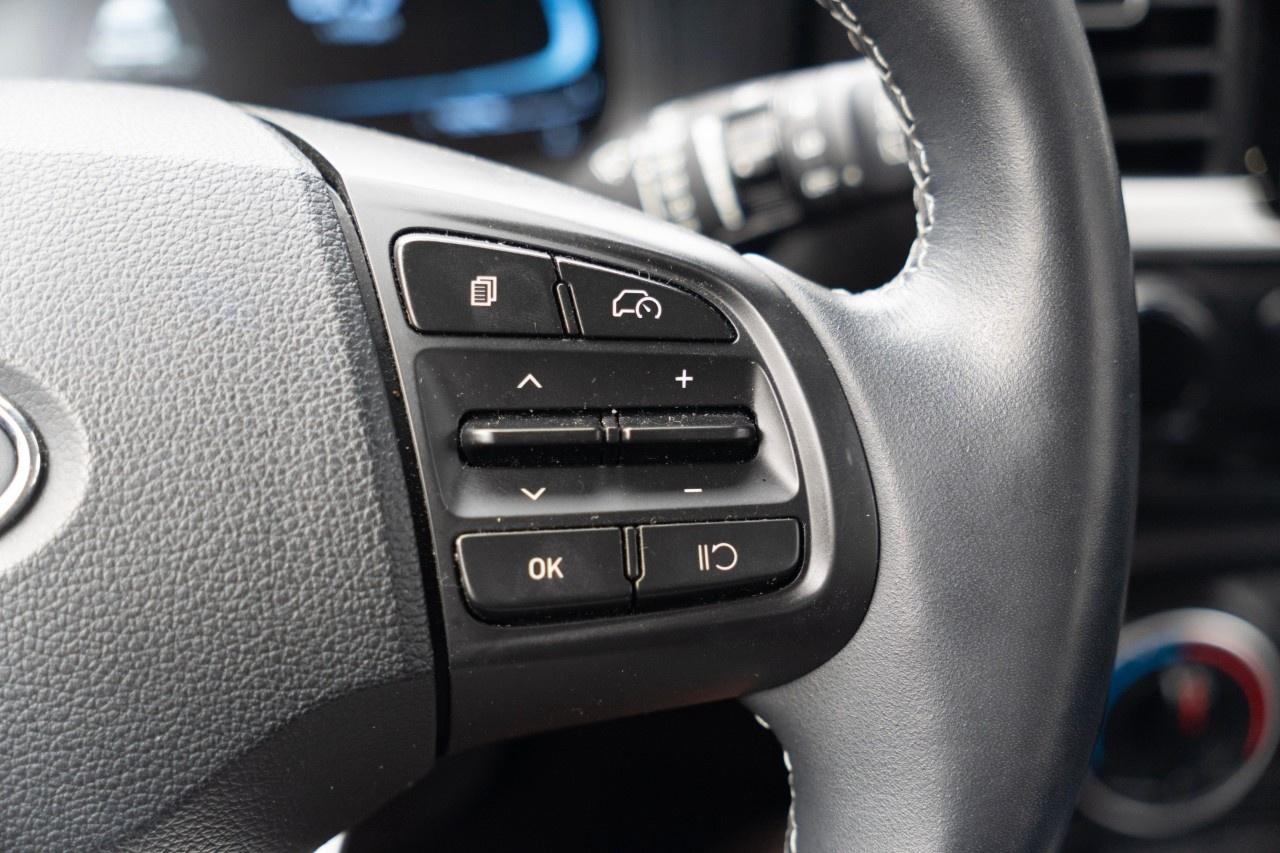 2023 Hyundai Venue Preferred IVT Photo