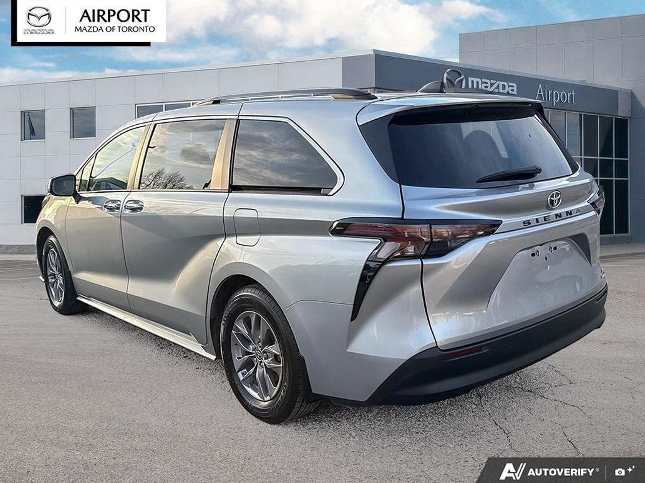 2024 Toyota Sienna XLE XLE  No Accident  1Owner  Finance Discount $15 Photo