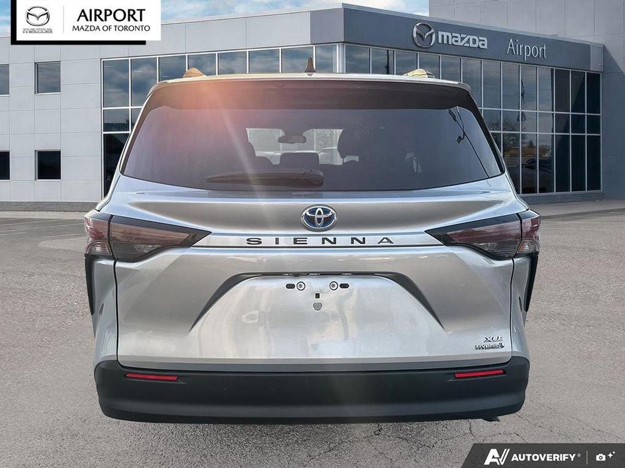 2024 Toyota Sienna XLE XLE  No Accident  1Owner  Finance Discount $15 Photo