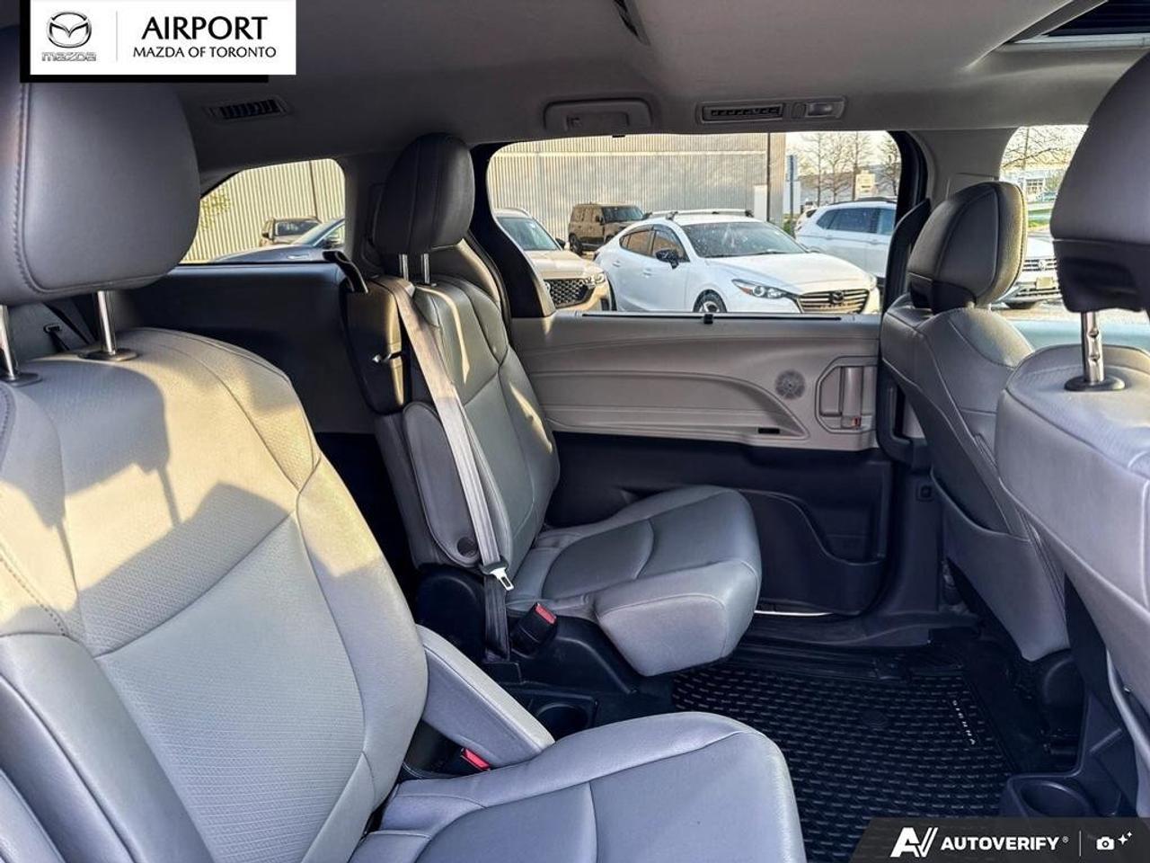 2024 Toyota Sienna XLE XLE  No Accident  1Owner  Finance Discount $15 Photo