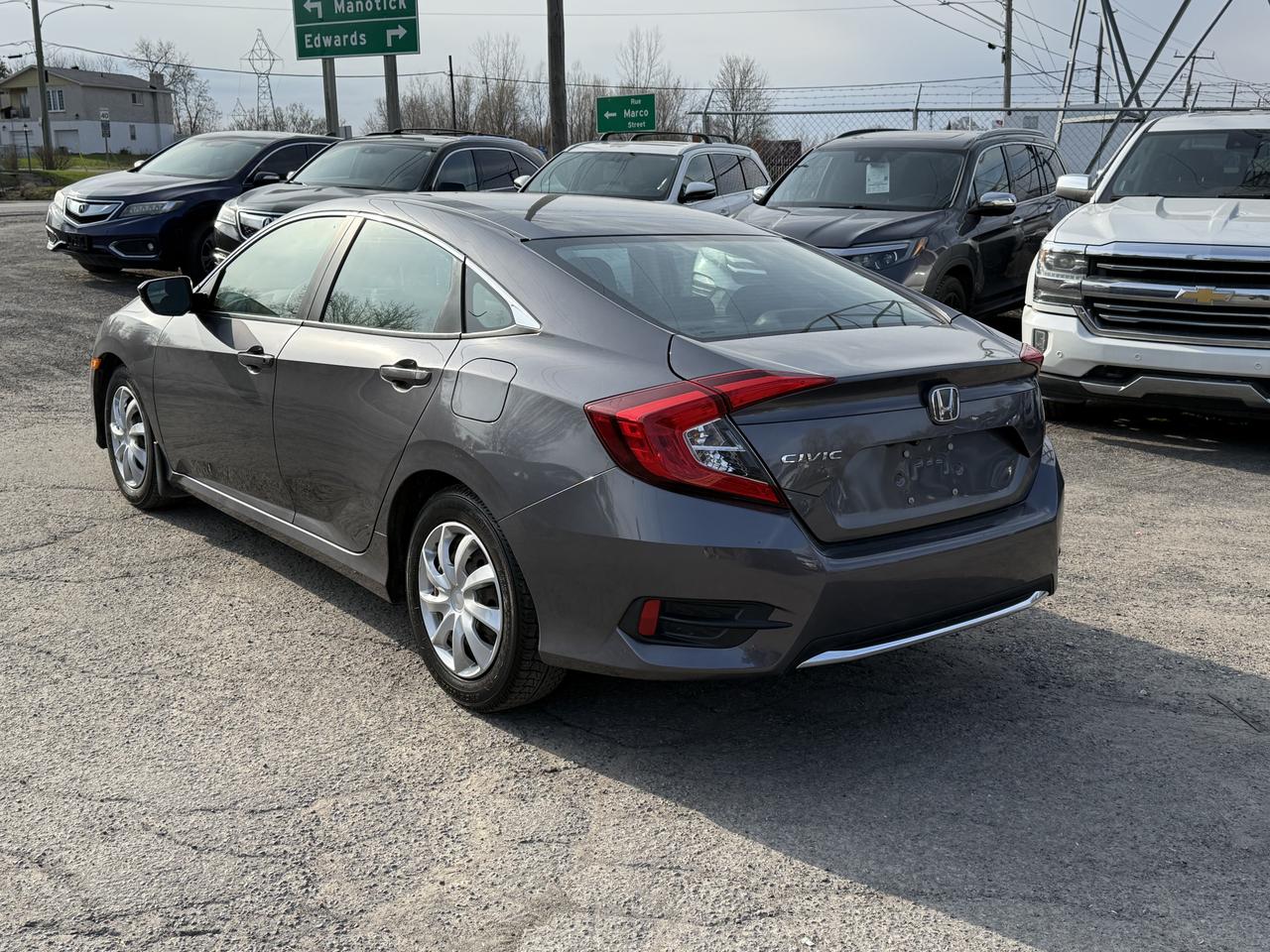 2019 Honda Civic LX Photo2