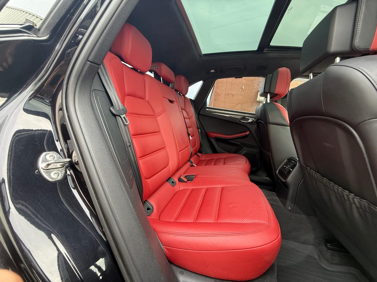2015 Porsche Macan TURBO   NO ACCIDENT   BOSE SOUND   RED INTERIOR Photo