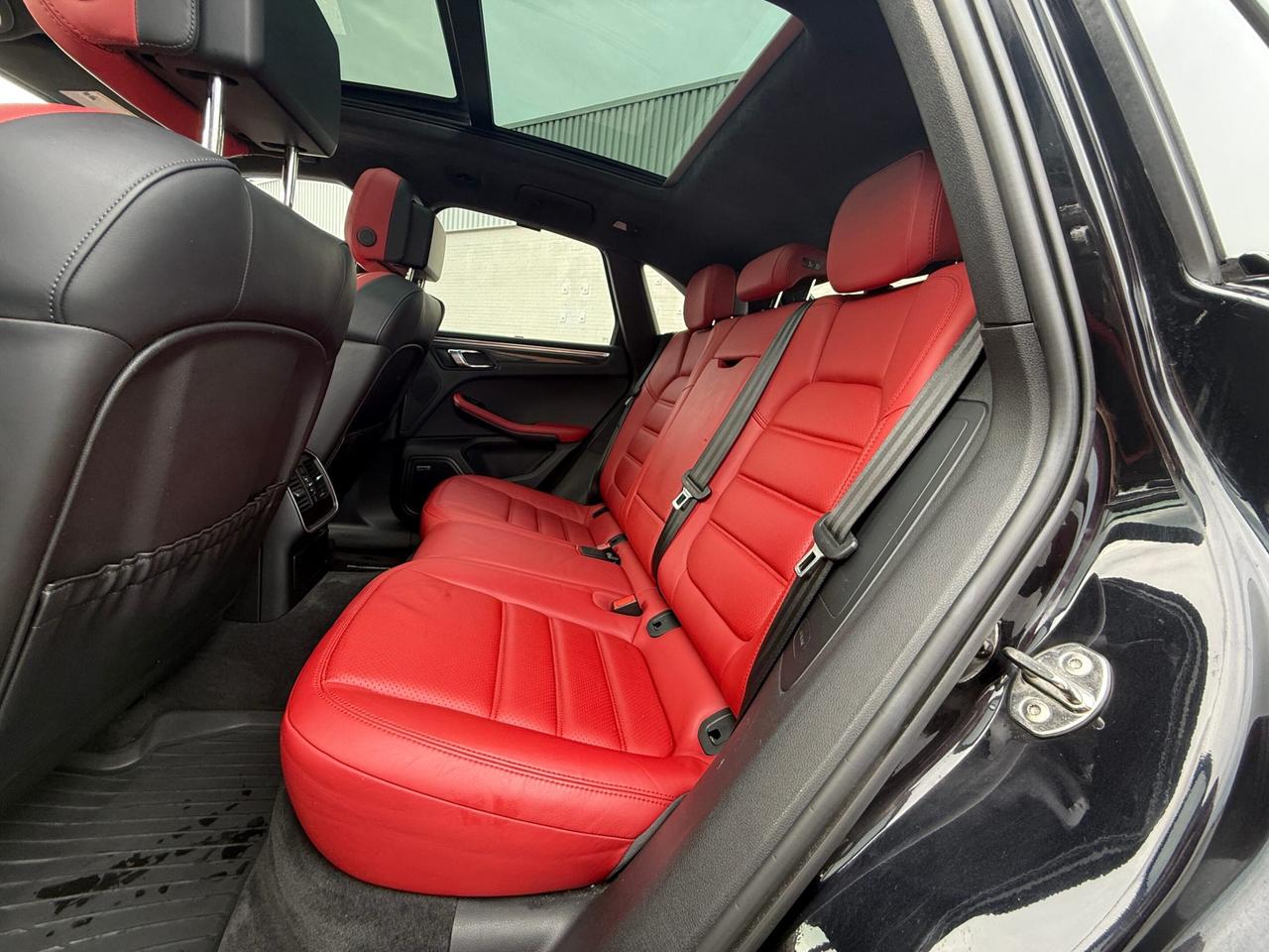 2015 Porsche Macan TURBO   NO ACCIDENT   BOSE SOUND   RED INTERIOR Photo