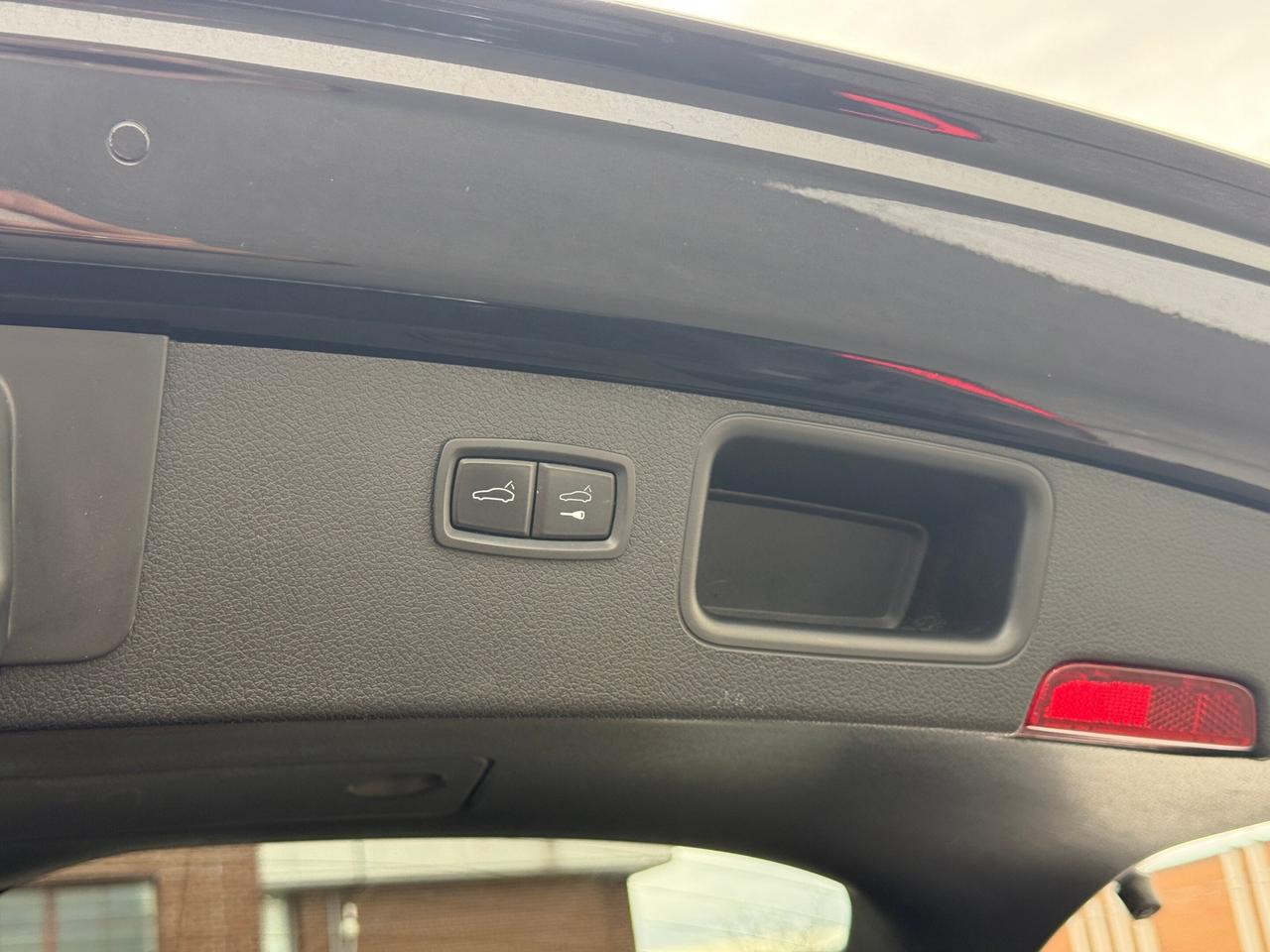 2015 Porsche Macan TURBO   NO ACCIDENT   BOSE SOUND   RED INTERIOR Photo