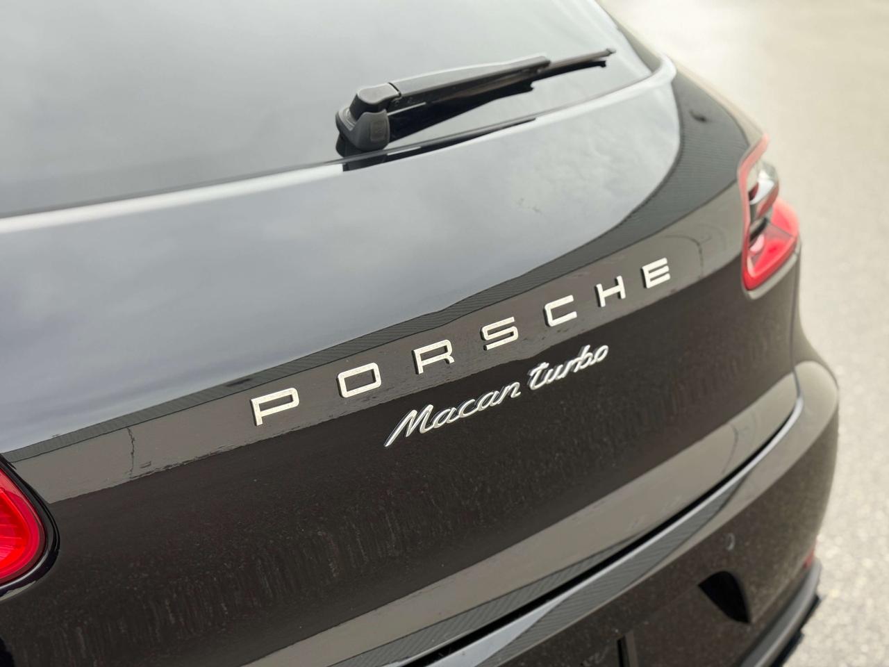 2015 Porsche Macan TURBO   NO ACCIDENT   BOSE SOUND   RED INTERIOR   VENTILATED F SEATS Photo