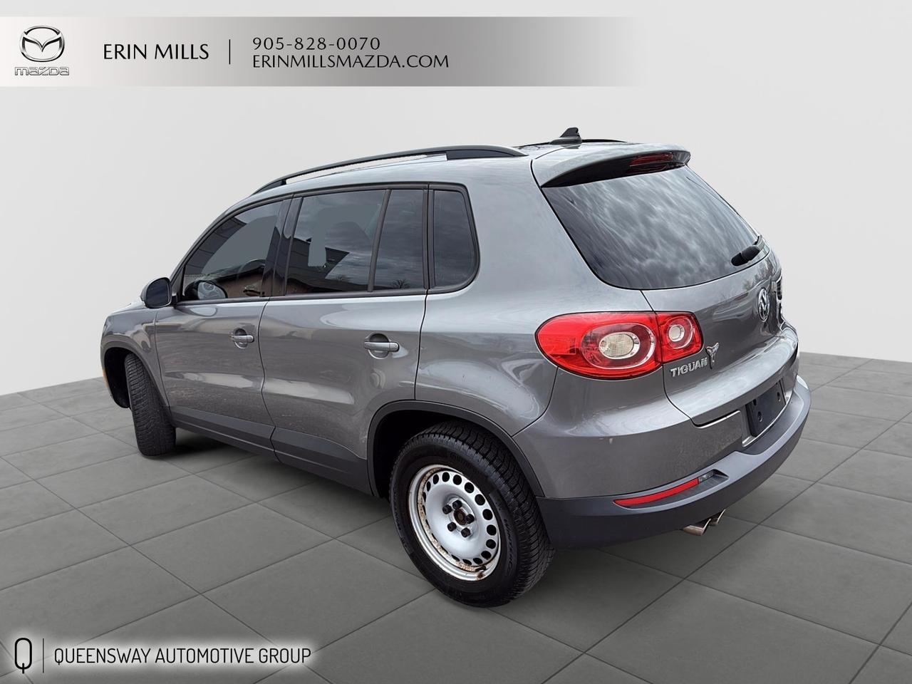 2011 Volkswagen Tiguan COMFORTLINE 4Motion Photo