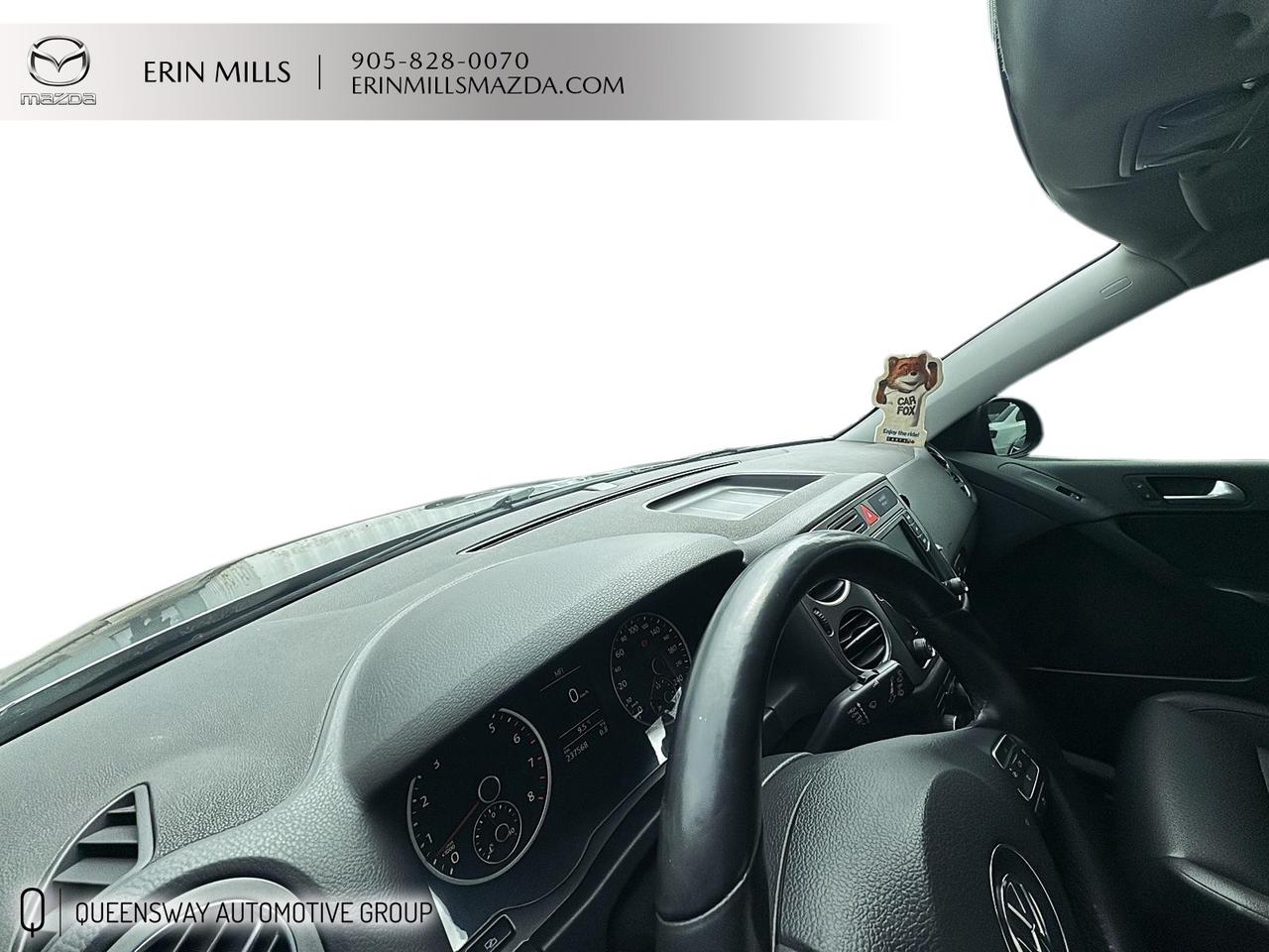 2011 Volkswagen Tiguan COMFORTLINE 4Motion Photo