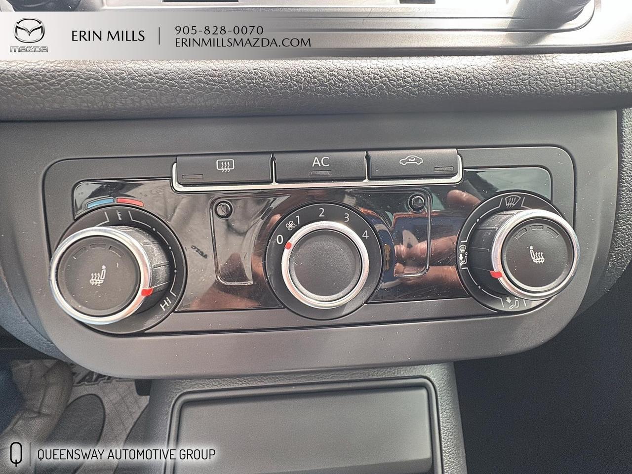 2011 Volkswagen Tiguan COMFORTLINE 4Motion Photo