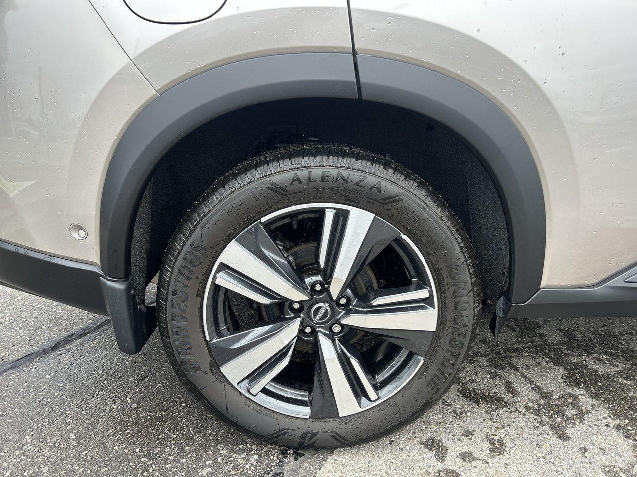 2025 Nissan Rogue SL Leather Digigtal Guages 12 Inch Screen 360 Cam Photo