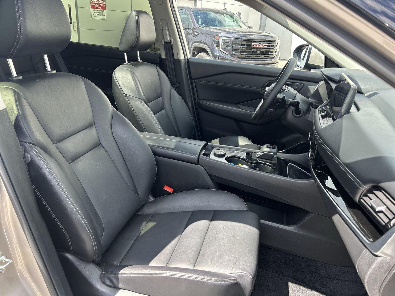 2025 Nissan Rogue SL Leather Digigtal Guages 12 Inch Screen 360 Cam Photo