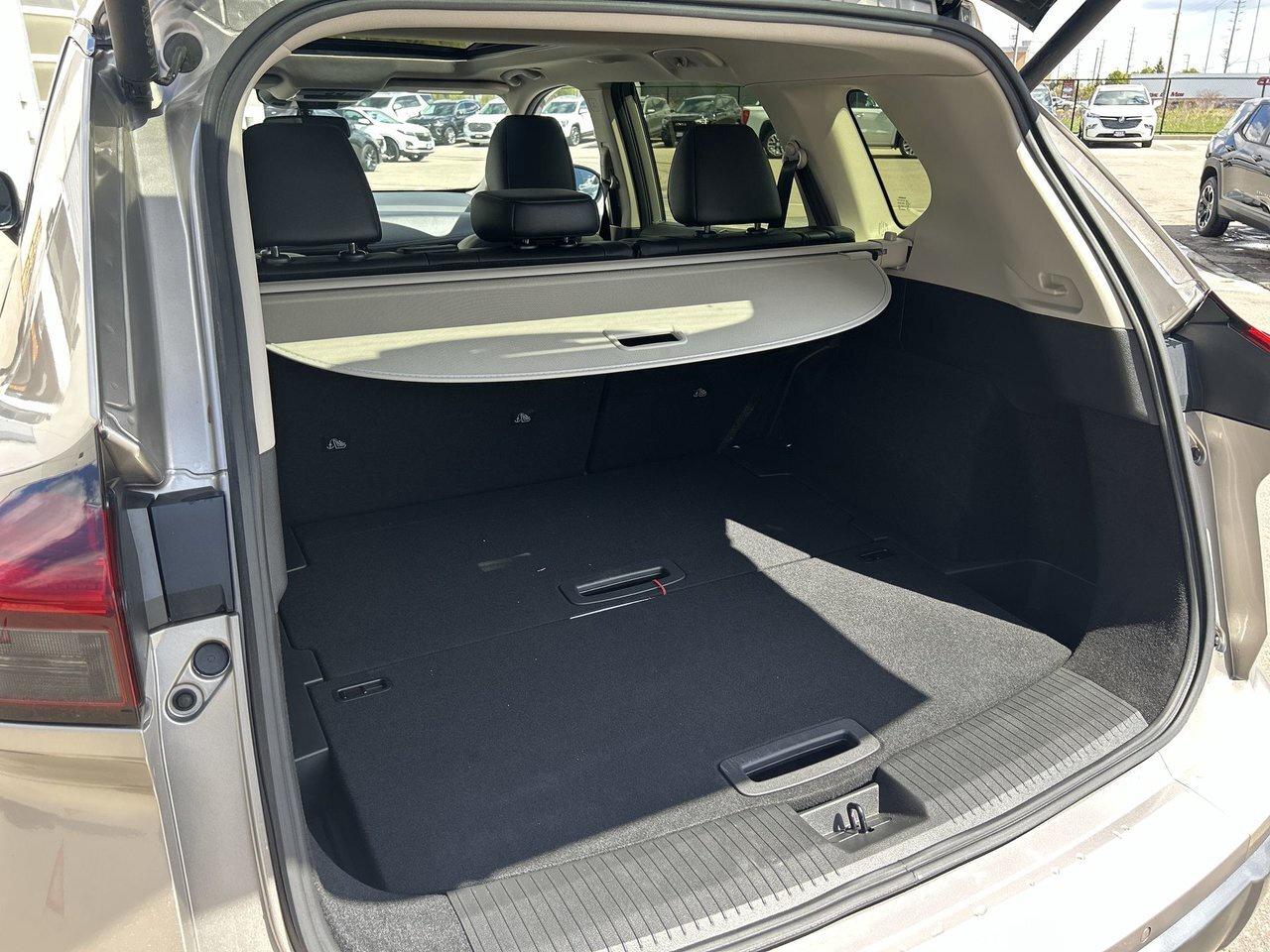 2025 Nissan Rogue SL Leather Digigtal Guages 12 Inch Screen 360 Cam Photo