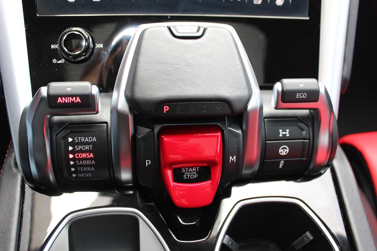2020 Lamborghini Urus  Photo