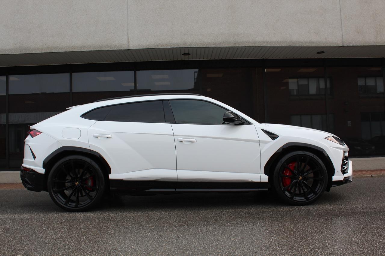 2020 Lamborghini Urus  Photo