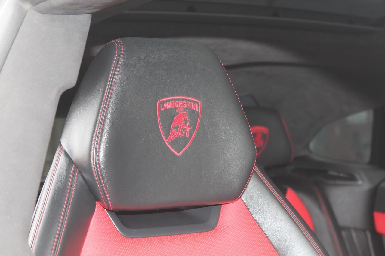 2020 Lamborghini Urus  Photo