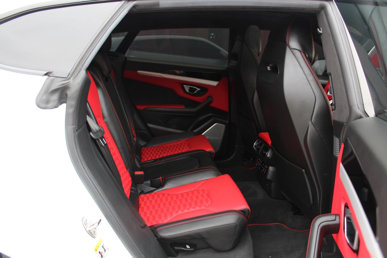 2020 Lamborghini Urus  Photo