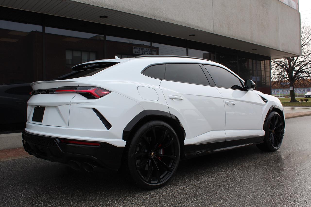 2020 Lamborghini Urus  Photo
