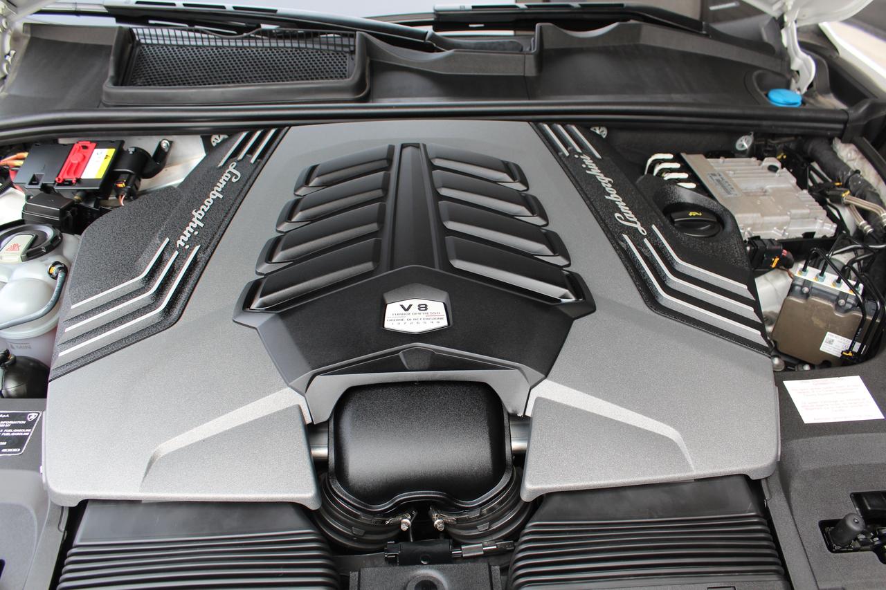 2020 Lamborghini Urus  Photo