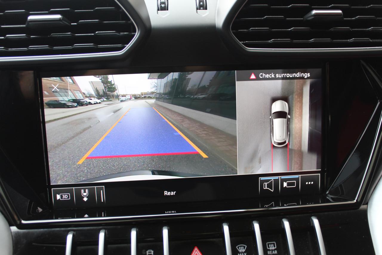 2020 Lamborghini Urus  Photo