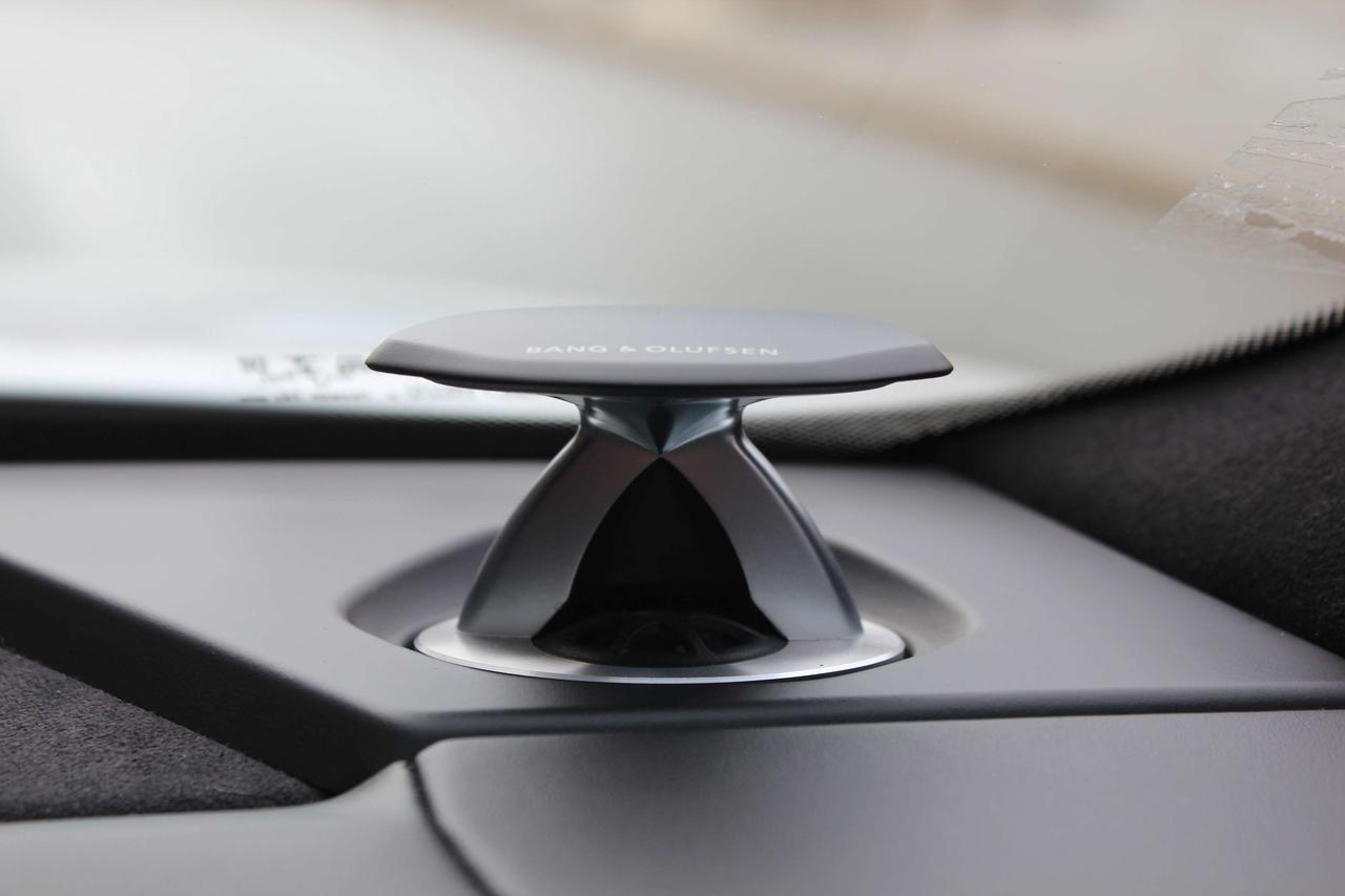 2020 Lamborghini Urus  Photo