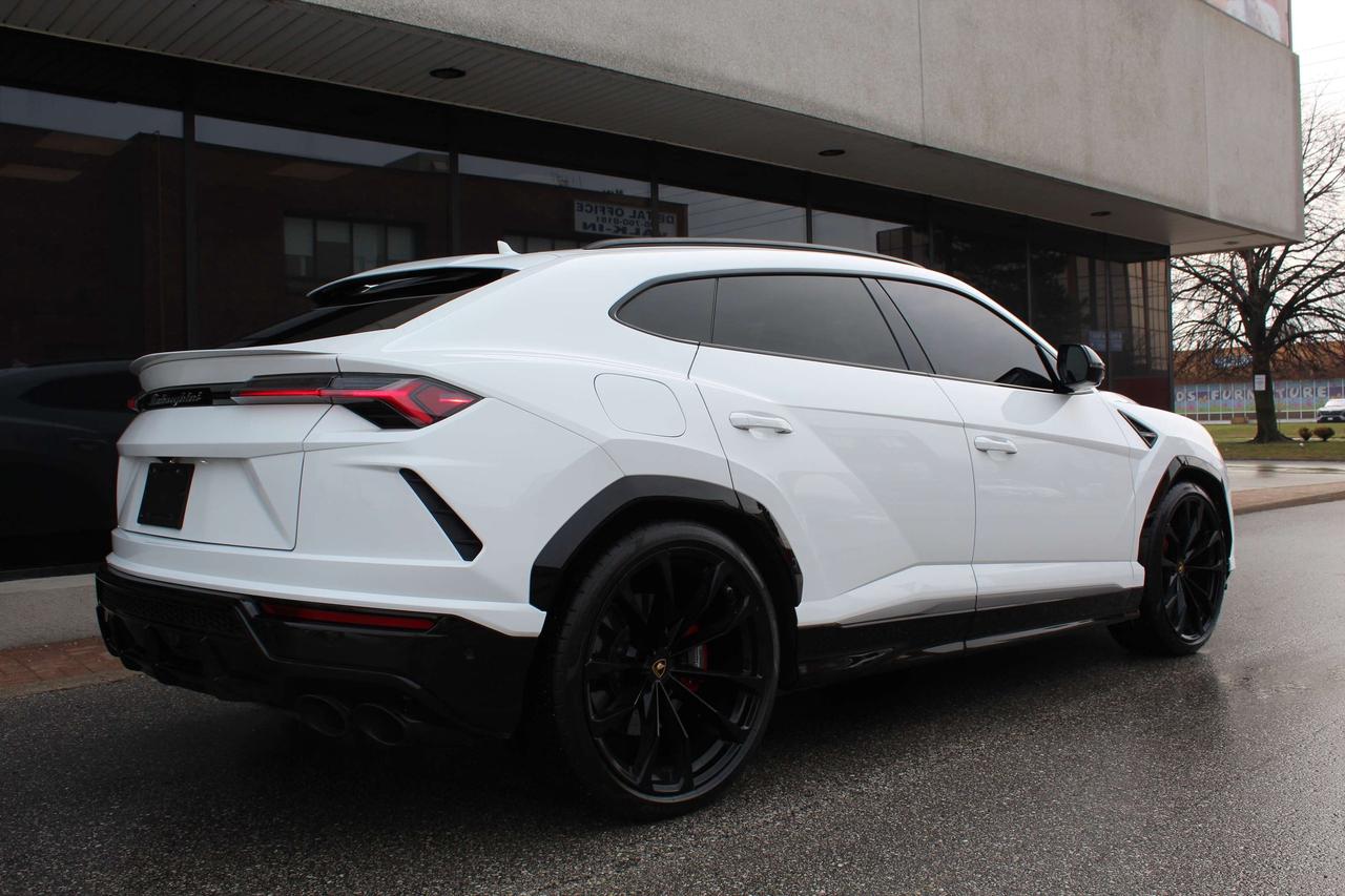 2020 Lamborghini Urus  Photo