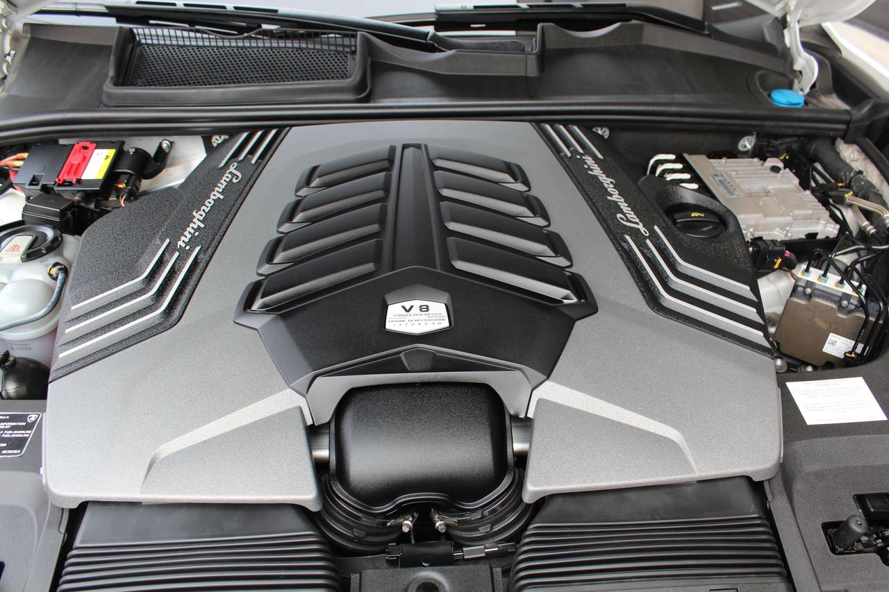 2020 Lamborghini Urus  Photo