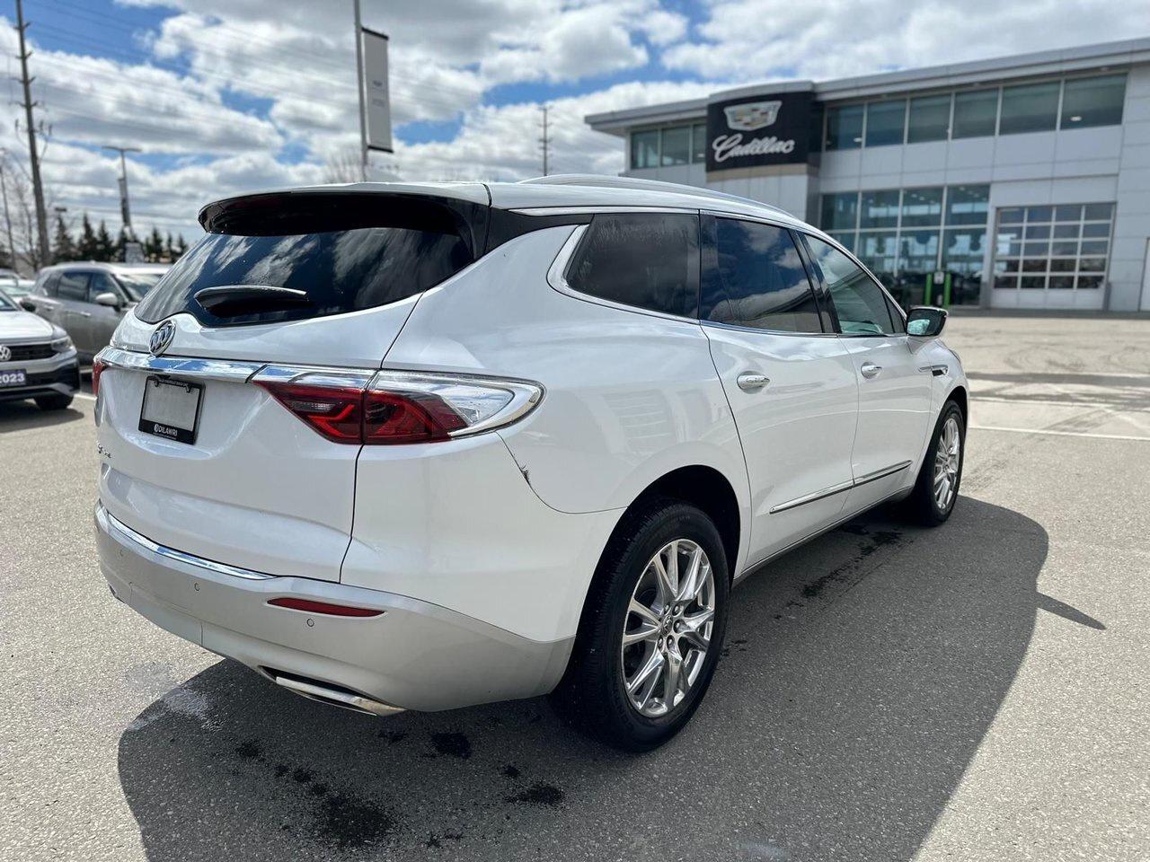 2023 Buick Enclave Essence Dual-Sunroof BOSE Audio 20 Inch Wheels Nav Photo