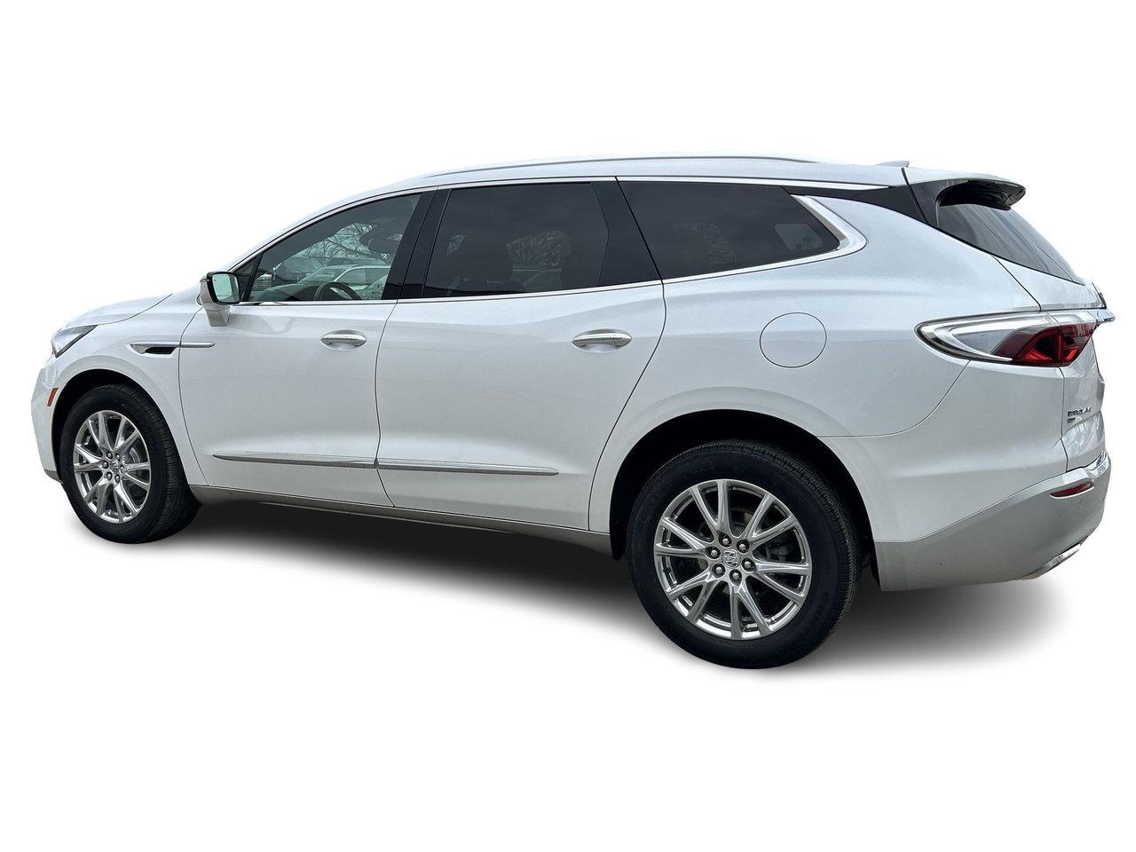 2023 Buick Enclave Essence Dual-Sunroof BOSE Audio 20 Inch Wheels Nav Photo