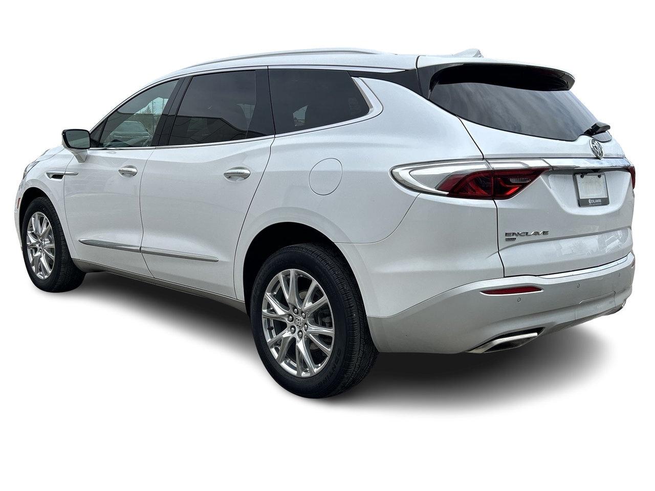 2023 Buick Enclave Essence Dual-Sunroof BOSE Audio 20 Inch Wheels Nav Photo