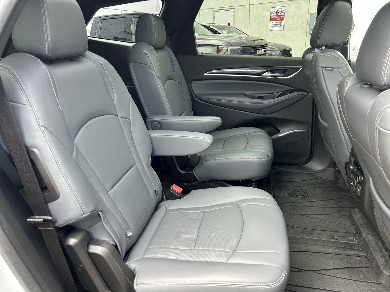 2023 Buick Enclave Essence Dual-Sunroof BOSE Audio 20 Inch Wheels Nav Photo