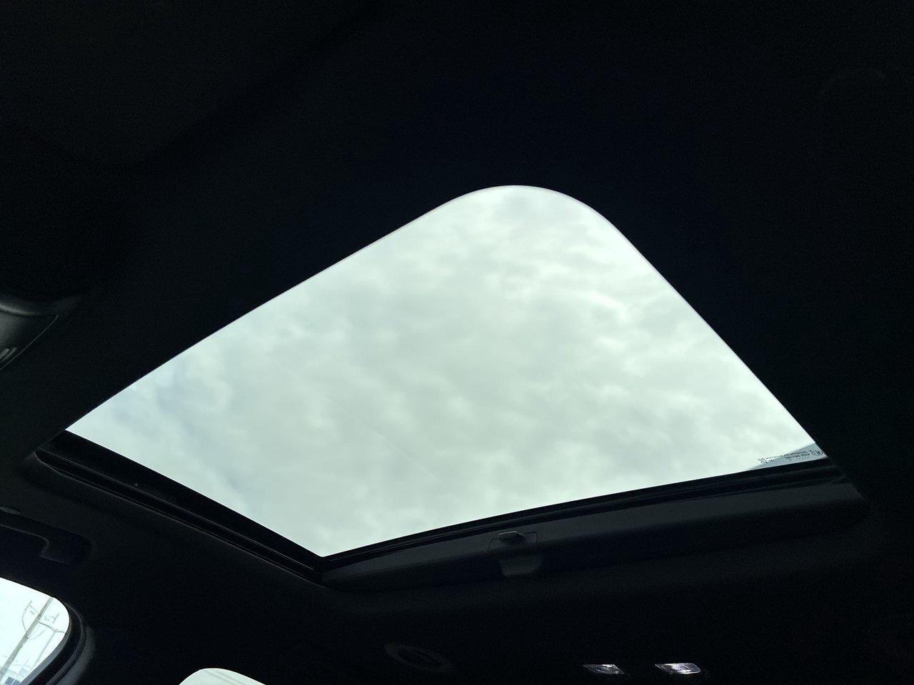 2023 Buick Enclave Essence Dual-Sunroof BOSE Audio 20 Inch Wheels Nav Photo