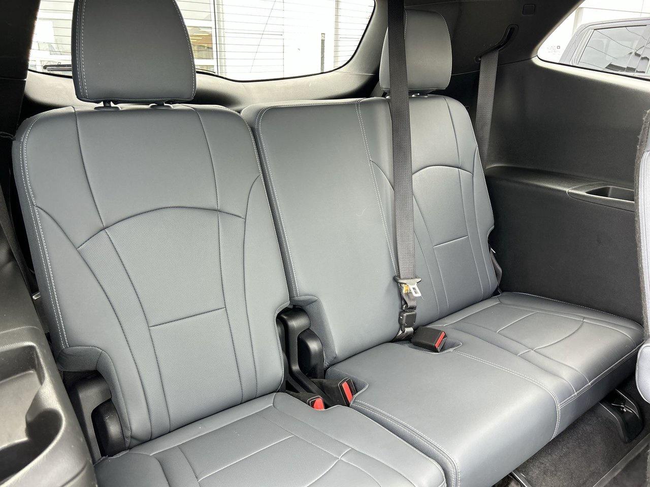 2023 Buick Enclave Essence Dual-Sunroof BOSE Audio 20 Inch Wheels Nav Photo