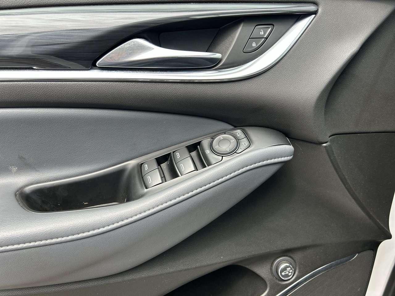 2023 Buick Enclave Essence 1-Owner   Dual-Sunroof   BOSE Audio   20 I Photo